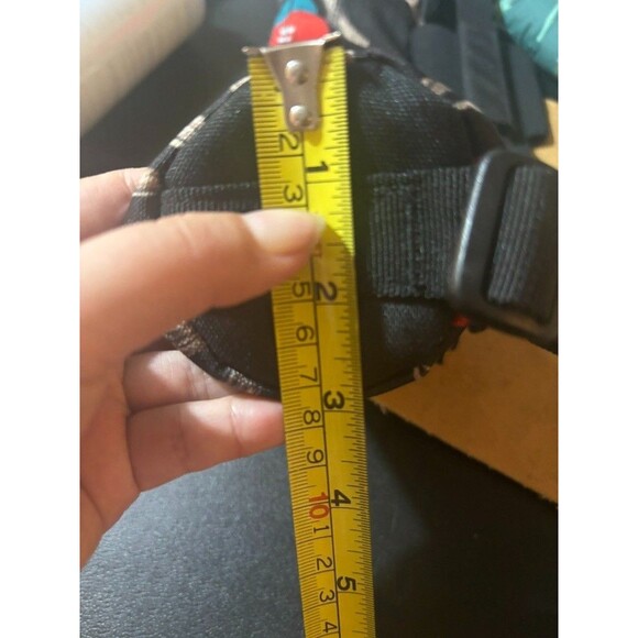 Burton Over the Shoulder Beer Holder Cooler 5 cans Picasso style face print - Picture 12 of 13